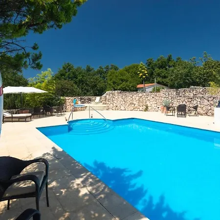 Lotus Homestay Brzac