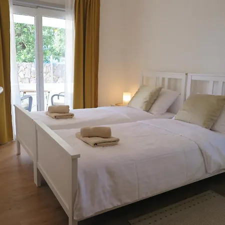 Lotus Homestay Brzac